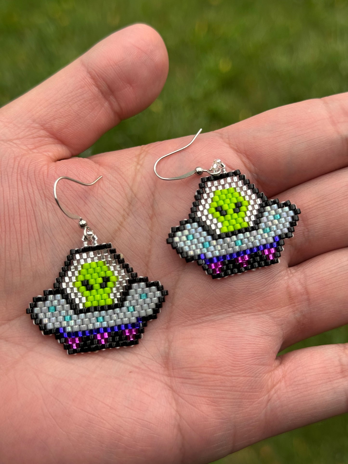 UFO aliens earrings