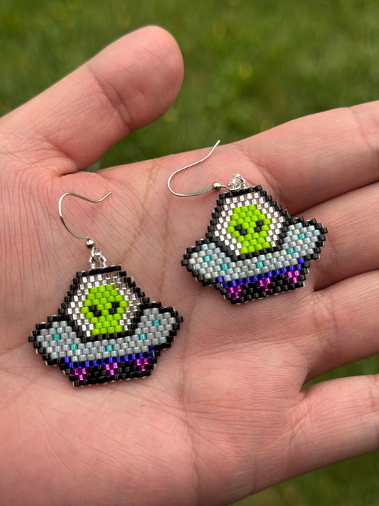 UFO aliens earrings