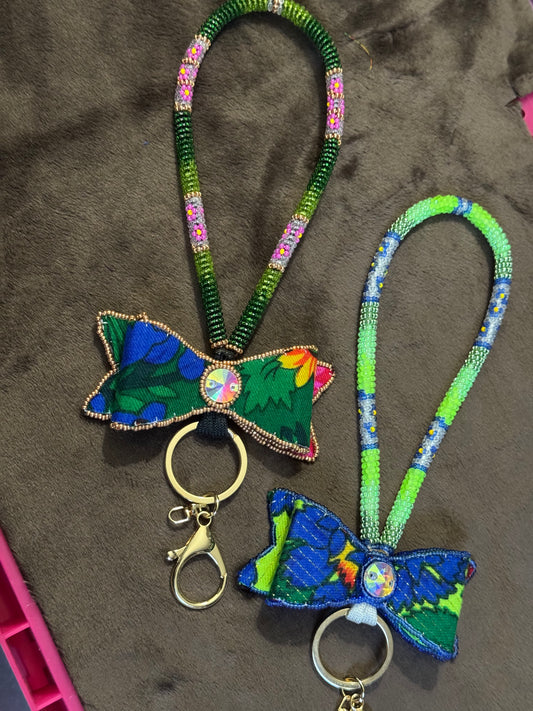 Bow wristlet